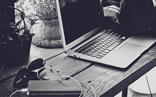 九游下载中心-斯密斯：在战术调整中贡献巨大，带领全黑队迎接新挑战，sime斯密