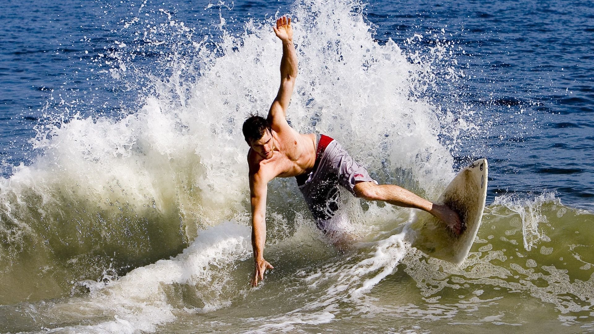 九游游戏中心-电竞城市激发本地年轻人电竞热情，各城市打造电竞